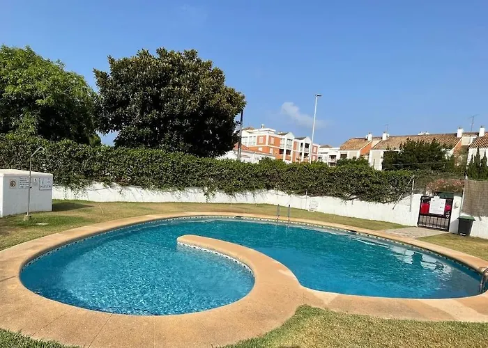 Club Nautico Con Piscina